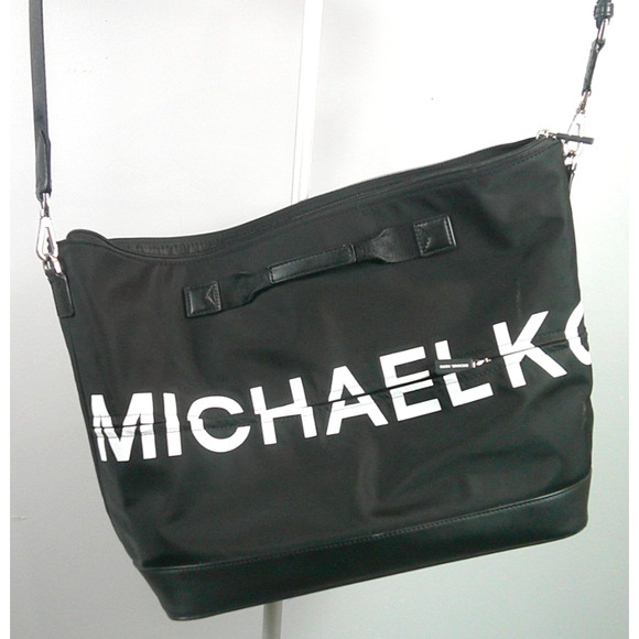 Michael Kors Sport Large Black Convertible Duffle Messenger Crossbody w/Logo - Picture 2 of 10